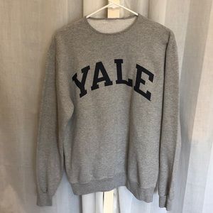 Yale crew neck